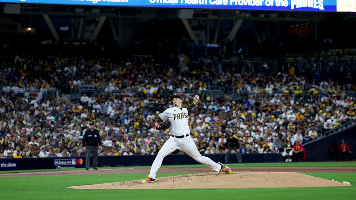 Blake Snell throws pitch