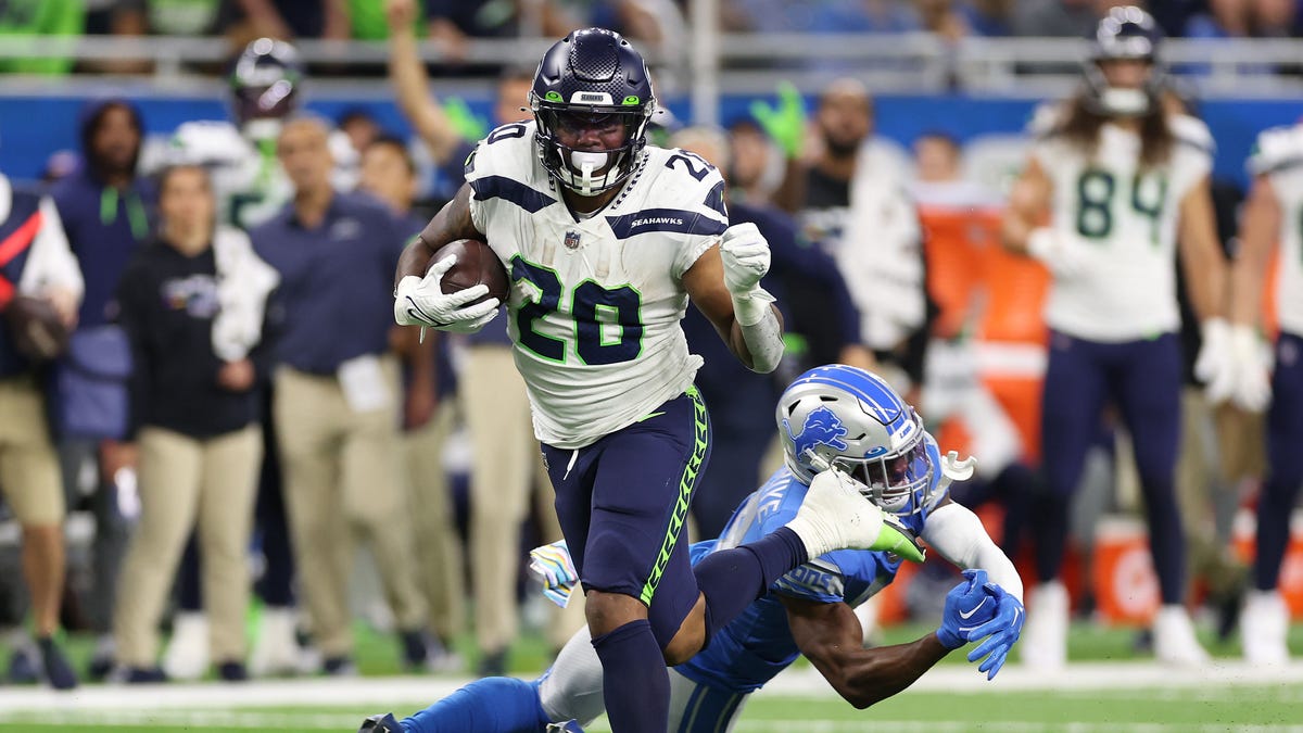 Seahawks' offense outduels Lions, Rashaad Penny rushes for over 150 yards