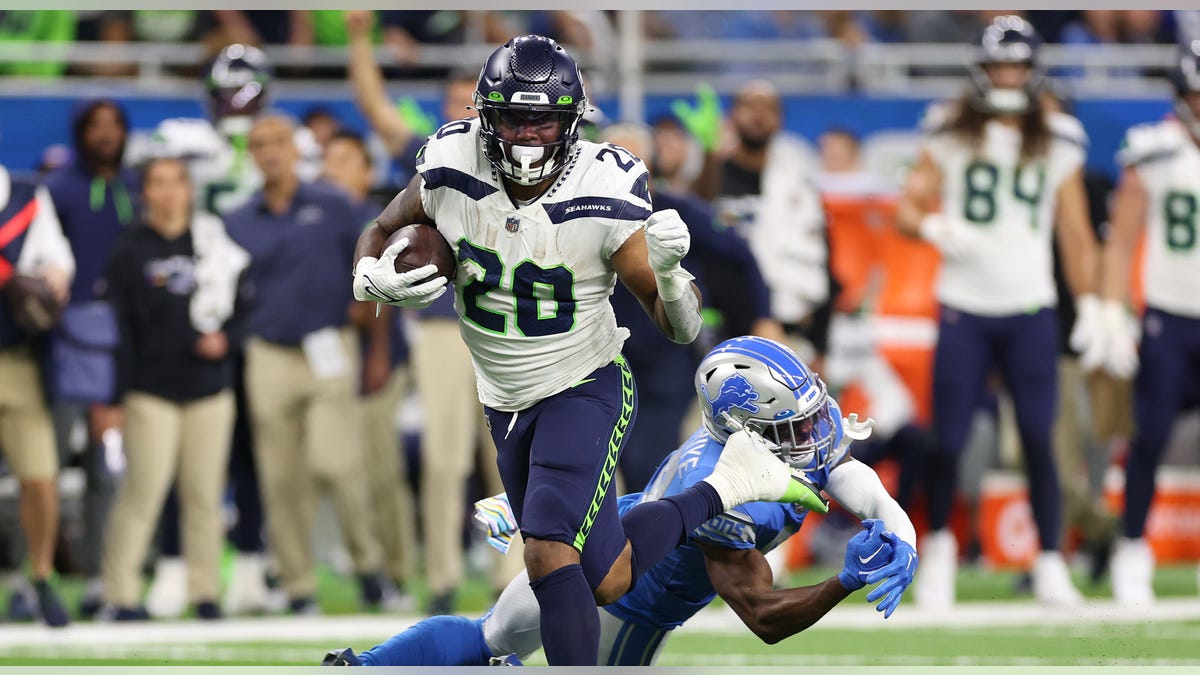 Rashaad Penny runs