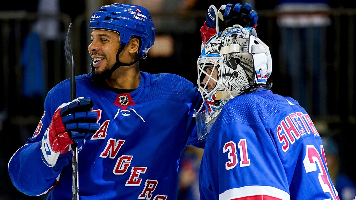 Rangers takeaways: Ryan Reaves throws down, sparks fourth straight win