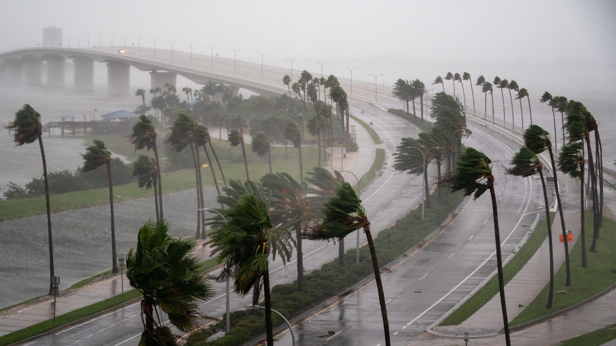 Sarasota Bay wind gusts