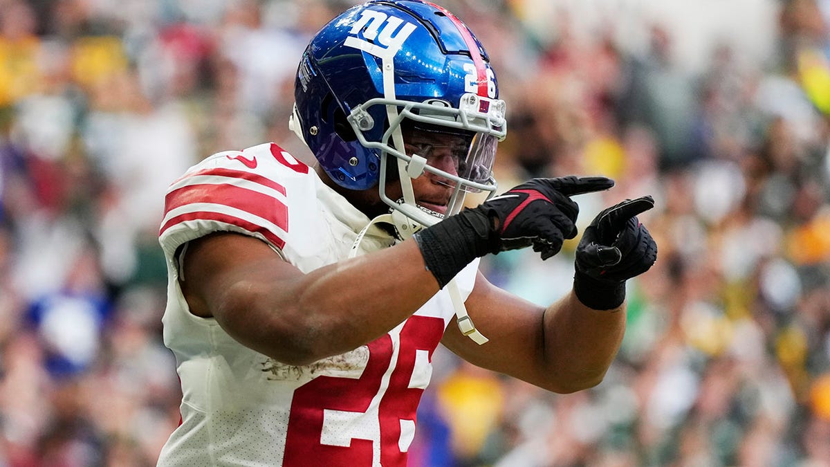 Saquon Barkley celebrates a TD