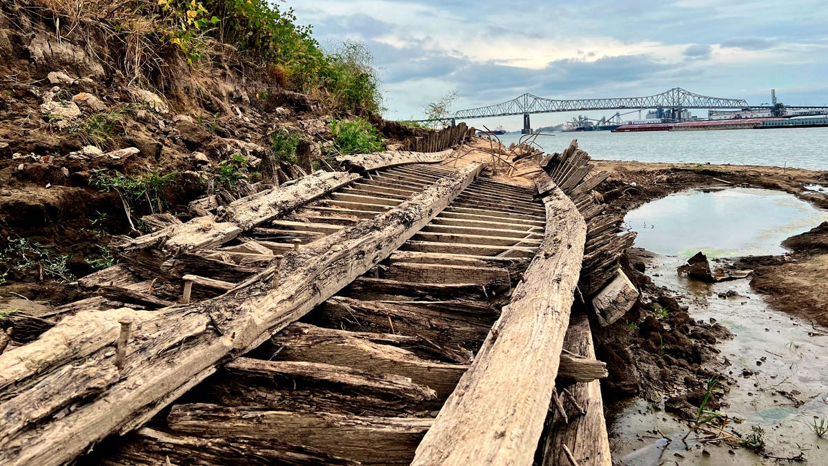 The remains of a ship on the banks of the Mississippi Rive