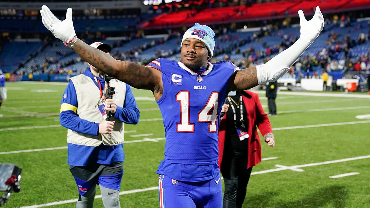 Stefon Diggs goes home happy