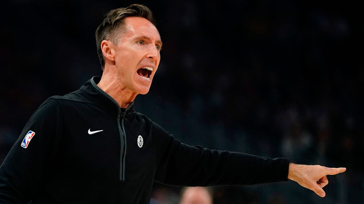 Steve Nash Just Earned His First Ever Coaching Ejection By Showing