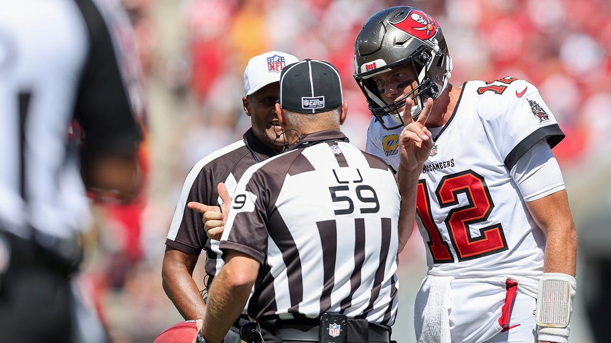 Roughing the passer? Falcons fans, NFL insiders react to controversial call