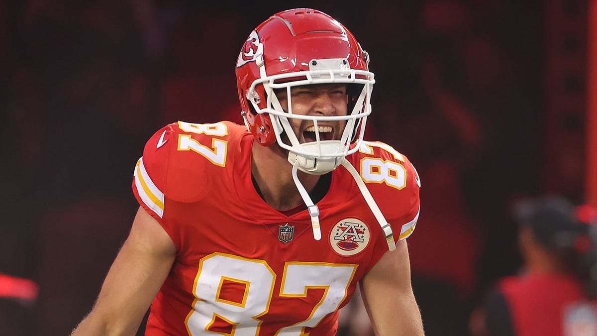 Chiefs' Travis Kelce collabs with Tide to tackle jersey superstitions