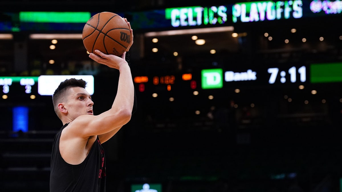 Tyler Herro takes a shot