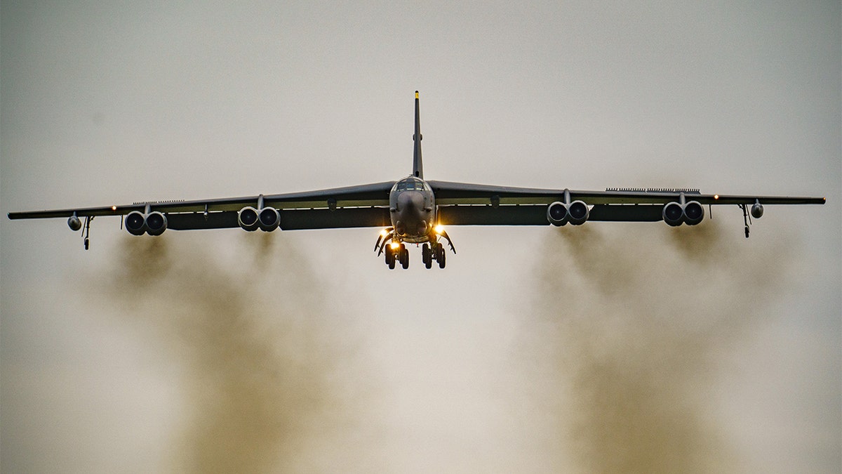 US B-52 bomber lands in United Kingdom