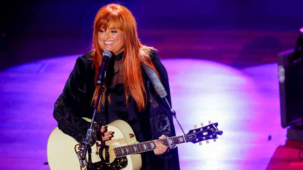 Wynonna Judd on stage