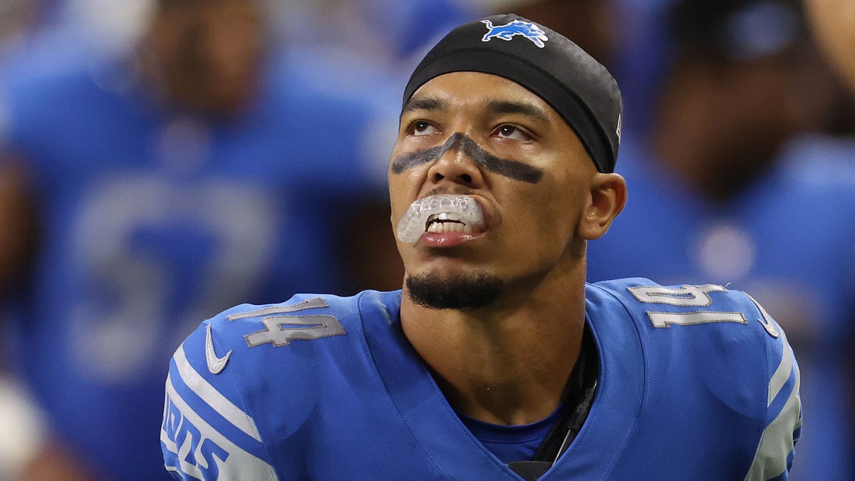 Lions' Amon-Ra St. Brown reveals gruesome blisters he played with