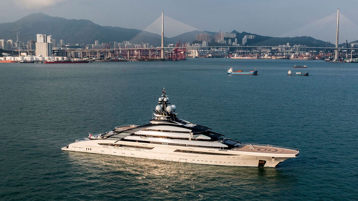 Hong Kong Russia Yacht