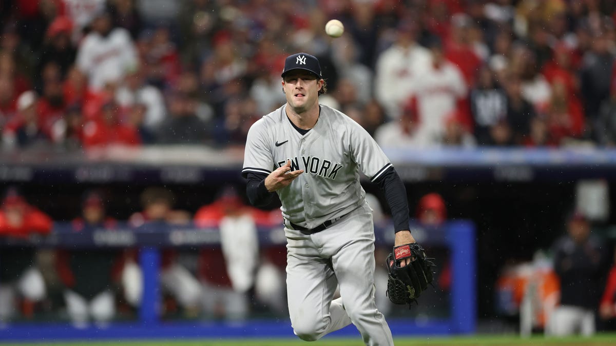 Yanks' Cole available in 'pen for ALDS Game 5, could close
