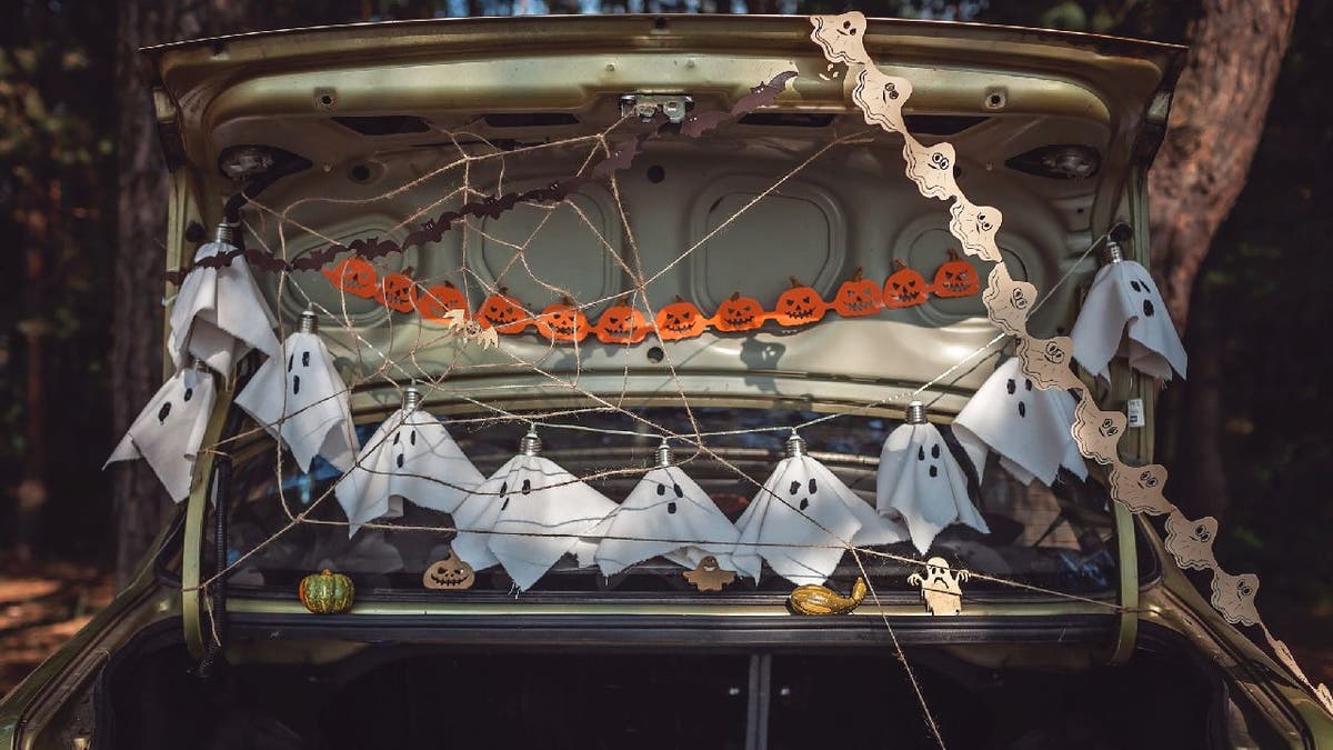 Car trunk decorated for Halloween
