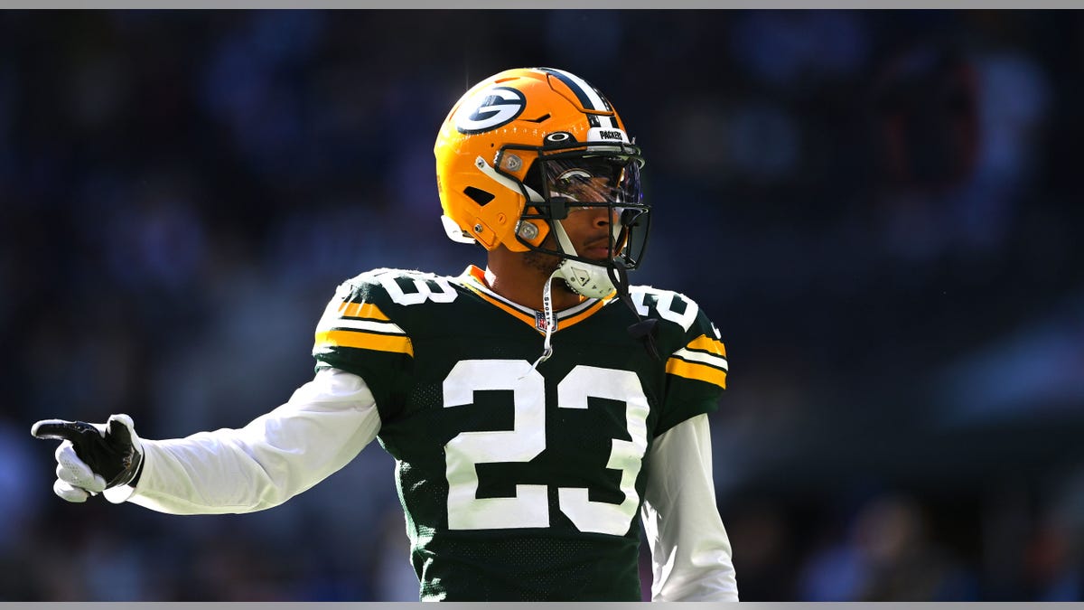 Jaire Alexander before play call