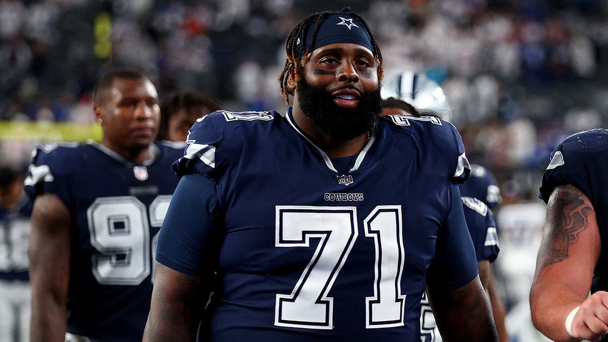 Jason Peters with Cowboys