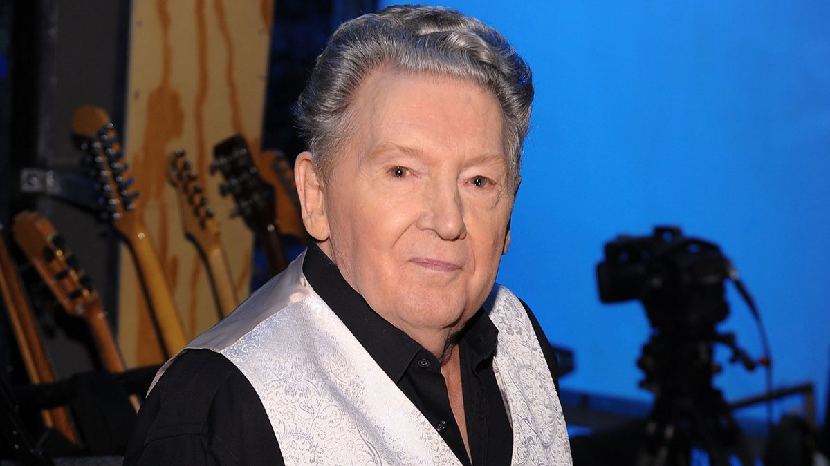 Jerry Lee Lewis poses for picture