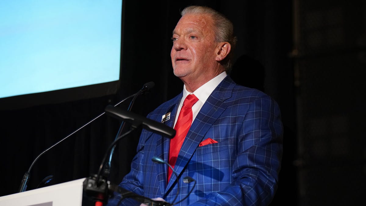 Jim Irsay speaks at podium