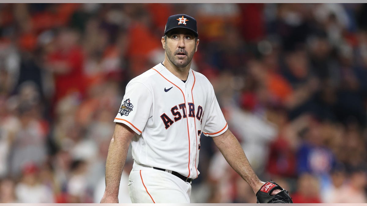 Justin Verlander walks on mound