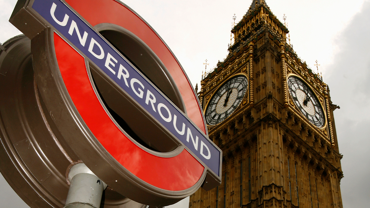 Photo of a London Underground sign in front of Big Ben