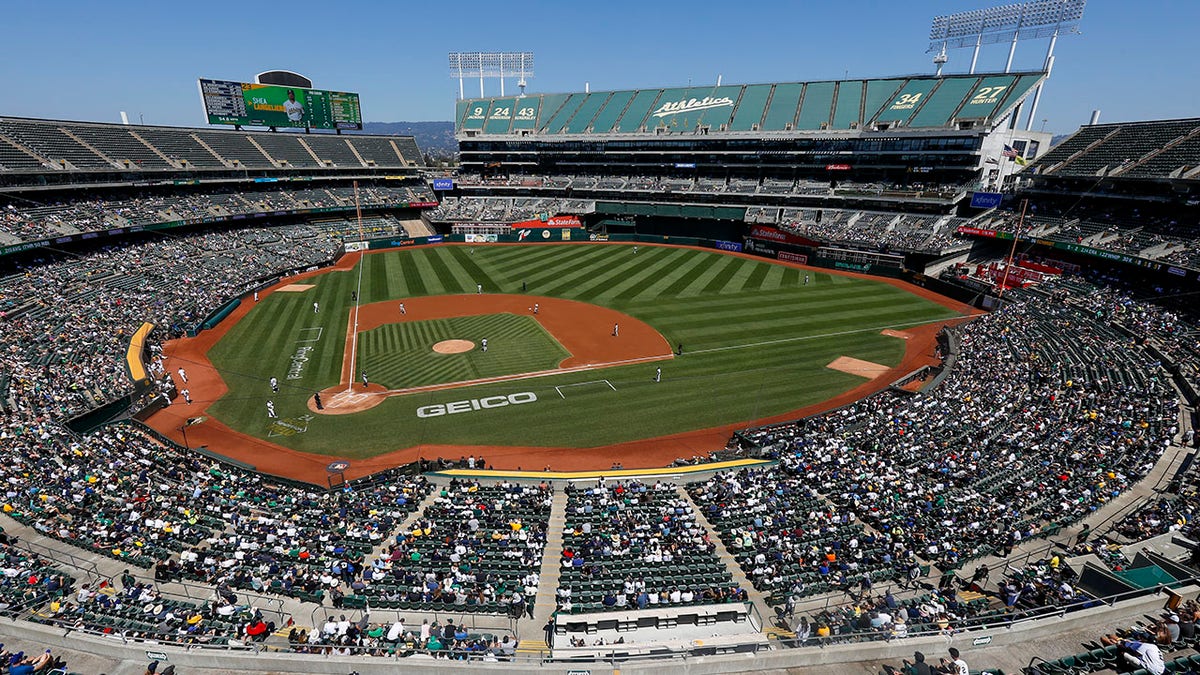 Oakland Athletics announce Las Vegas land deal, MLB commissioner expresses  'support