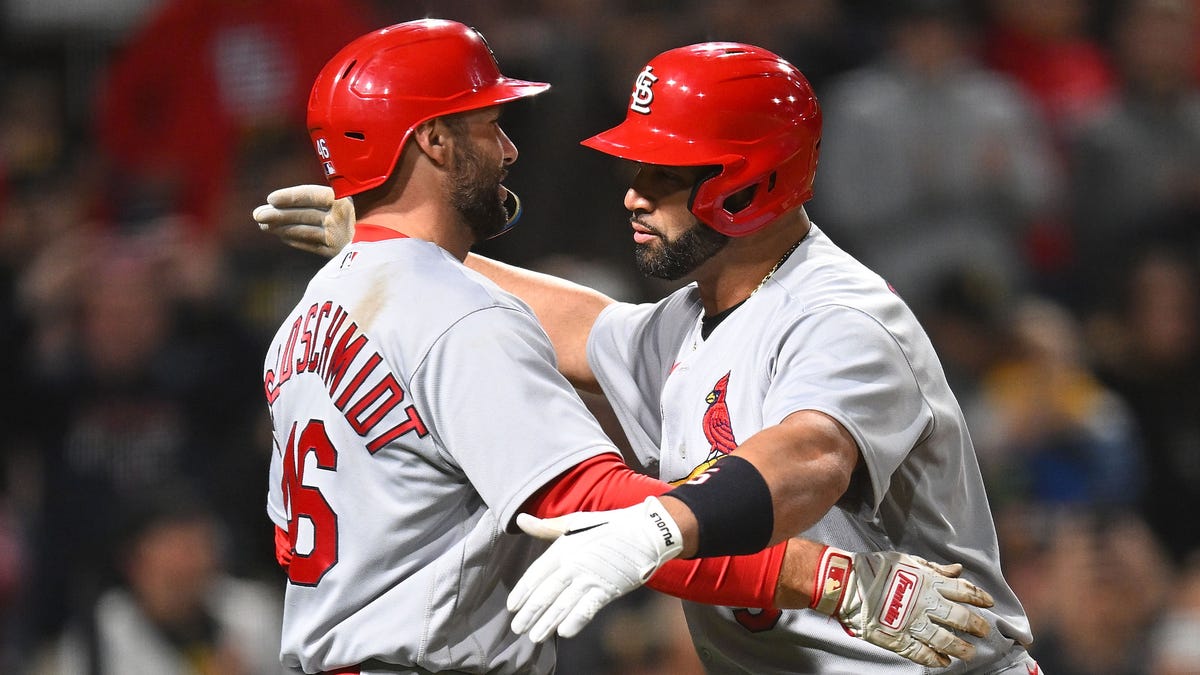 Albert Pujols celebrates with Paul Goldschmidt