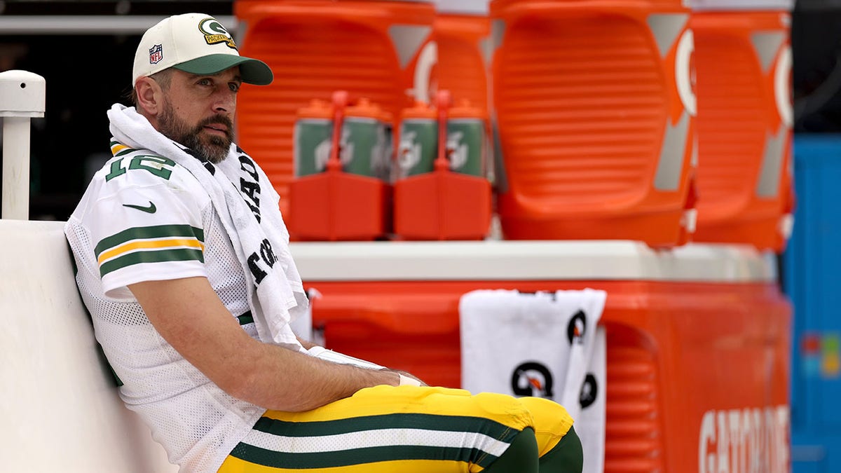 Mental Mistakes Frustrate Aaron Rodgers in Packers' Loss at