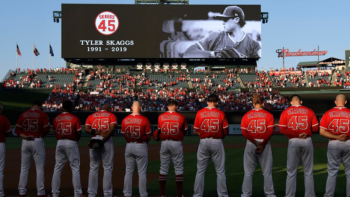 Angels hold moment of silence for Tyler Skaggs