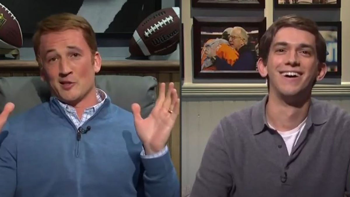 Miles Teller as Peyton Manning on SNL