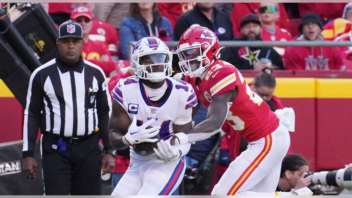 Stefon Diggs catches touchdown