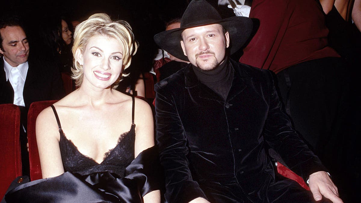 Faith Hill and Tim McGraw at country awards show