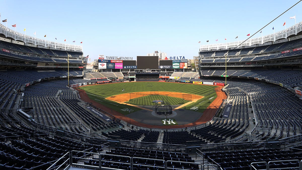 Yankee Stadium a ghost town prior to first pitch following Game 5