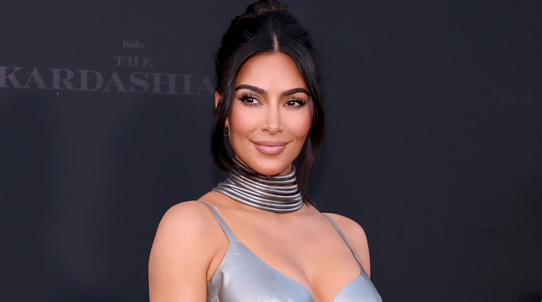 Unraveling the Secrets of Kim Kardashian's Coiffure: An Insider's Perspective from Hair Stylist Chris Appleton