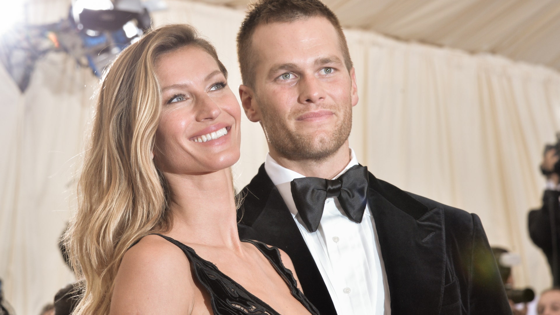 Tom and Gisele red carpet