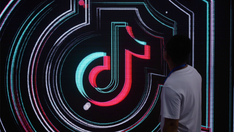 Experts warn about the dangers of TikTok being used in schools