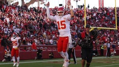 Patrick Mahomes' big day spoils Christian McCaffrey's 49ers debut