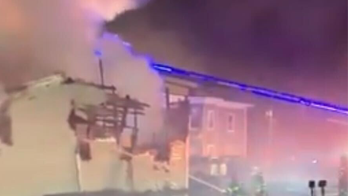 Small plane crashes into New Hampshire building, killing everyone on board: authorities