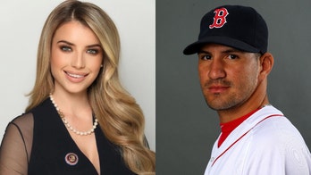 Former Miss Rhode Island sentenced for sneaking into ICE prison to see ex-MLB husband: report