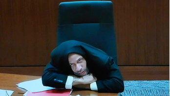 Facing their accusers: Infamous suspects who ditched their attorneys, represented themselves during trial