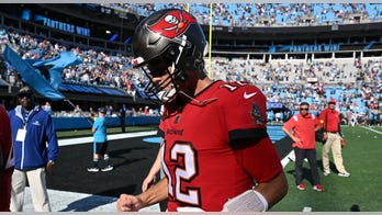 Tom Brady vows he won't retire from Bucs midseason: 'I made a commitment to this team'