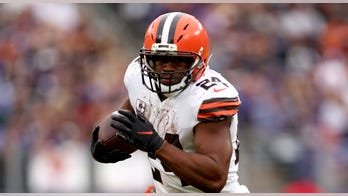 Nick Chubb signs 1-year deal with Texans as former Browns star looks to revamp career: report