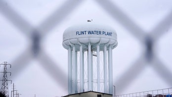 Flint water crisis: Michigan judge tosses charges against 7 people