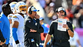 Chargers' Keenan Allen puzzled by bizarre 4th down call: 'WTF are we doing?'