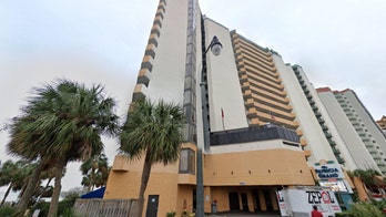 Ohio man dies after falling from South Carolina hotel balcony
