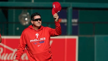 Phillies make Rob Thomson full-time manager ahead of NLDS