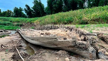 Mississippi River’s low water level reveals shipwreck