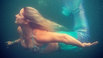 Mermaid moment: Woman teaches people 'how to be' an ocean mermaid
