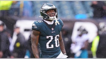 Eagles shake off slow start vs. Jaguars, remain only unbeaten team in NFL