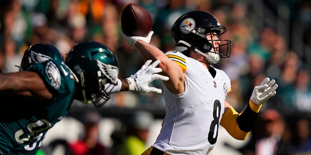 Pittsburgh Steelers quarterback Kenny Pickett passes against the Eagles, Sunday, Oct. 30, 2022, in Philadelphia.