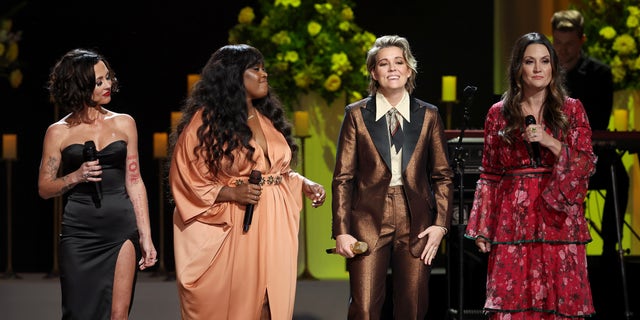 Amanda Shires, Brandi Carlile and Natalie Hemby of the Highwomen alongside Brittney Spencer performed Loretta Lynn's "Coal Miners Daughter."